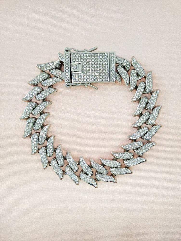 Mała srebrna obroża dla miniaturowych ras psów